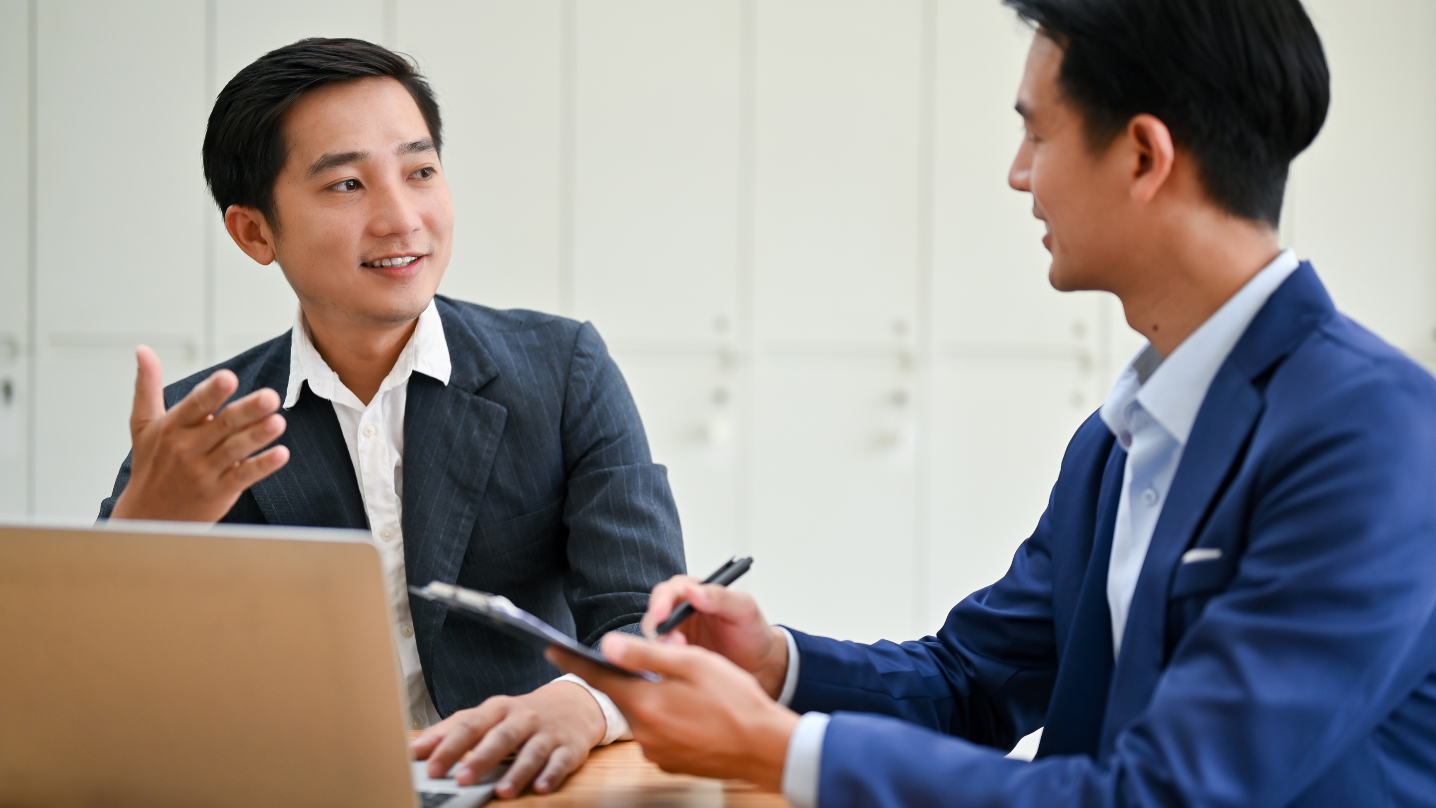 Sales B2B: Chạm Đúng Người, Nói Đúng Việc